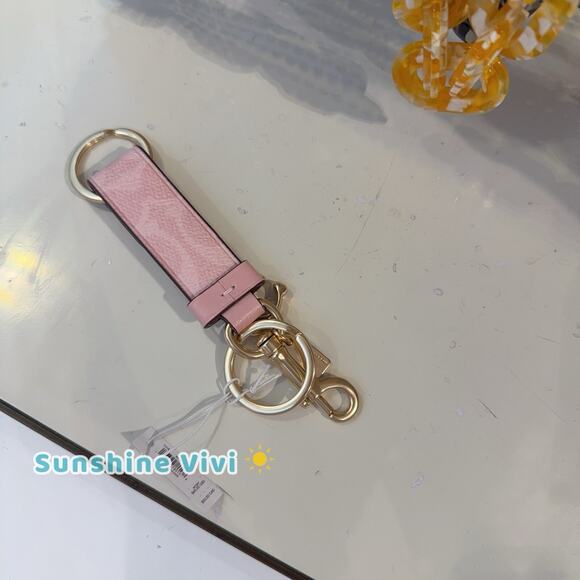 NWT COACH CAU86 Trigger Snap Bag Charm Powder Pink Key Chain - Picture 2 of 10